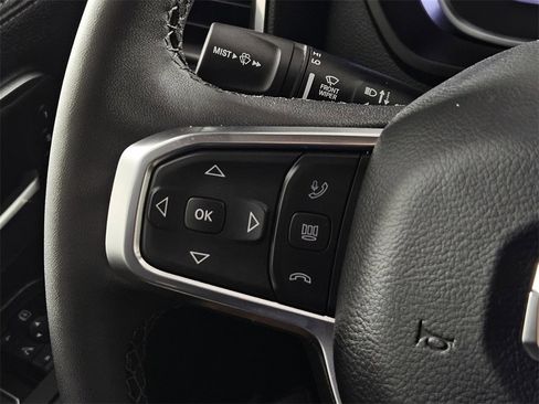 Used 2025 RAM 2500 Laramie image 22