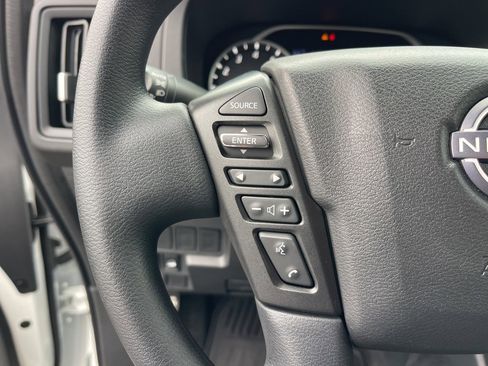 Used 2025 Nissan Frontier S image 18