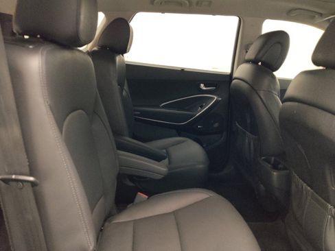 Used 2019 Hyundai Santa Fe XL w/ Cargo Package image 19