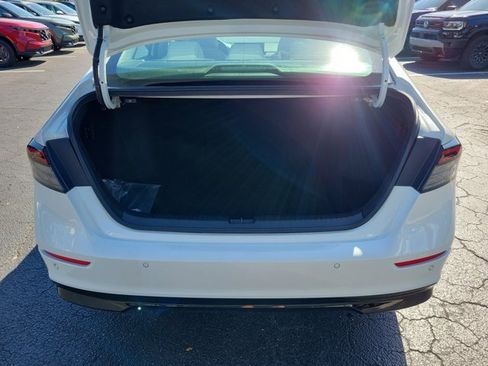 Used 2025 Honda Accord Touring image 13