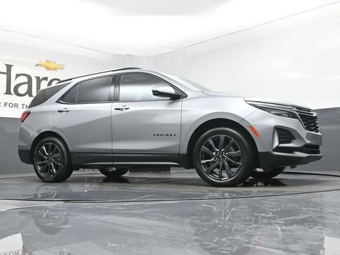 Used 2023 Chevrolet Equinox RS w/ RS Leather Package FWD image 2