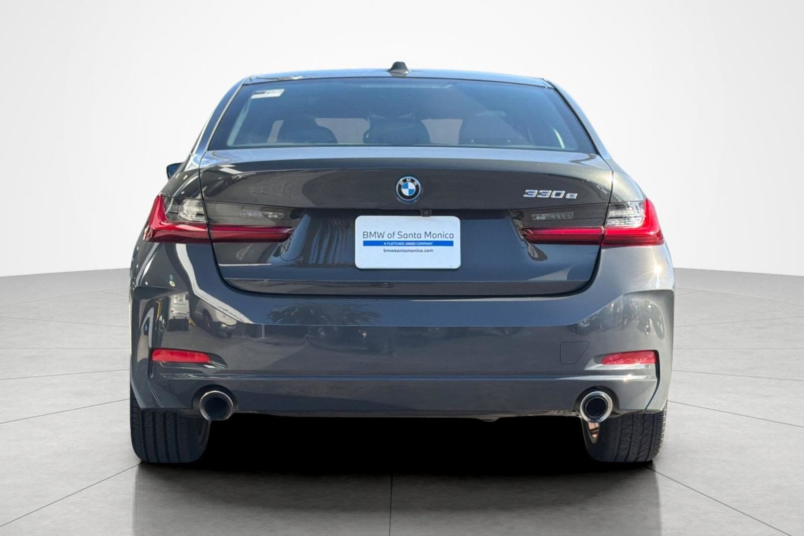 Used 2024 BMW 330e w/ Premium Package RWD image 4