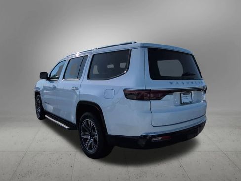 Used 2024 Jeep Wagoneer Series II w/ Flexible Seating Group image 4