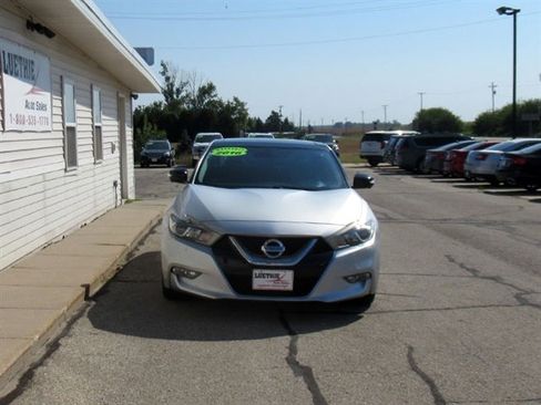 Used 2016 Nissan Maxima Platinum w/ Interior Lighting Package image 5