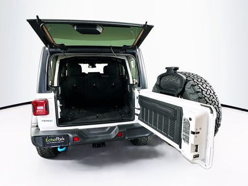 Used 2024 Jeep Wrangler Unlimited Rubicon 4xe AWD/4WD image 26