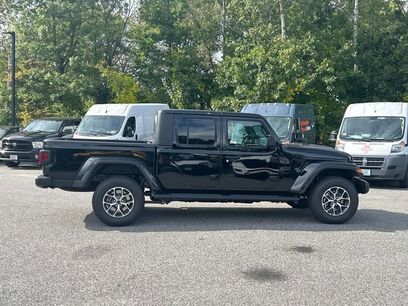 New 2025 Jeep Gladiator Sport