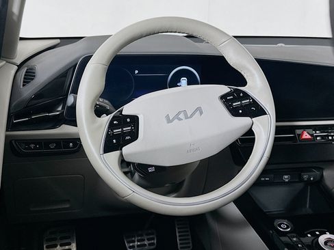 Used 2023 Kia Niro Wave w/ Wave Preserve Package FWD image 18