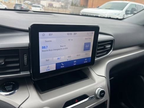 Certified 2022 Ford Explorer XLT w/ Equipment Group 202A image 12