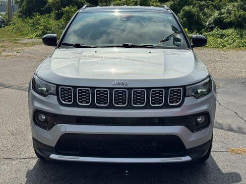 Used 2025 Jeep Compass Limited AWD/4WD image 10