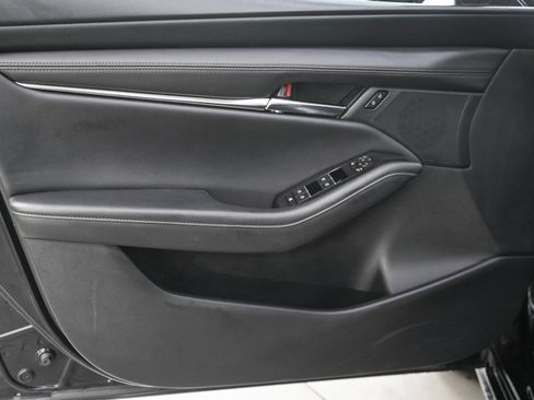 Used 2025 MAZDA MAZDA3 s FWD image 17