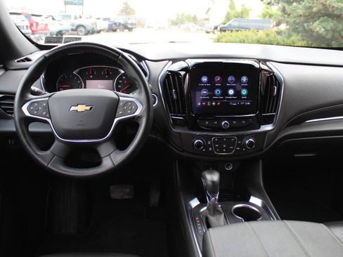 Used 2023 Chevrolet Traverse LT AWD/4WD image 23