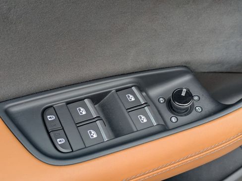 Certified 2024 Audi RS Q8 AWD/4WD image 10
