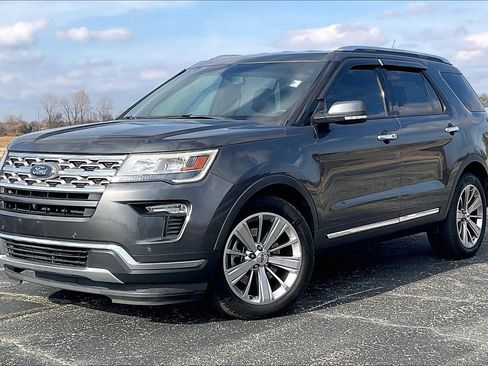 Used 2019 Ford Explorer Limited w/ Class III Trailer Tow Package image 2