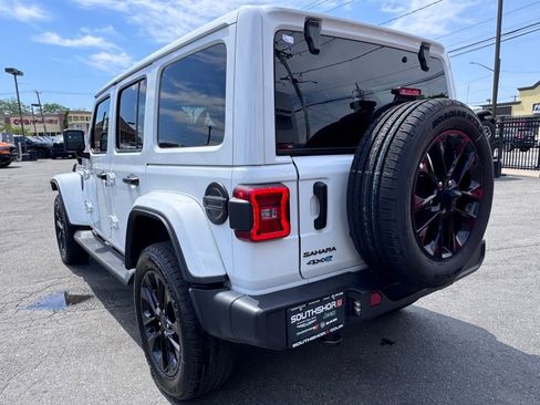 Certified 2025 Jeep Wrangler Unlimited Sahara AWD/4WD image 5