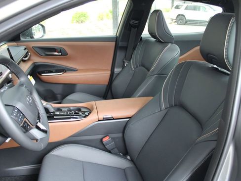 New 2026 Toyota Crown w/ Advanced Technology Package AWD/4WD image 7