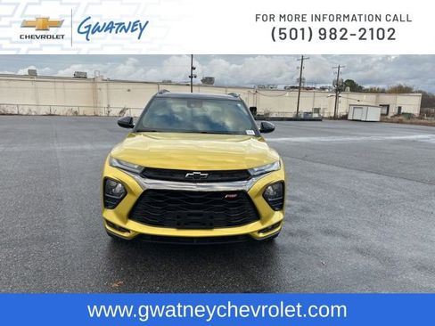 Used 2023 Chevrolet TrailBlazer RS w/ Convenience Package image 2