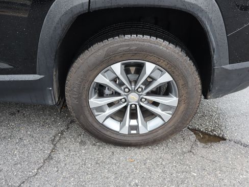 Used 2025 Chevrolet Equinox LT w/ Convenience Package II FWD image 39