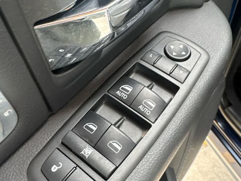 Used 2012 RAM 3500 Laramie w/ Cold Weather Group image 15