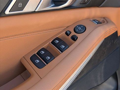 Certified 2022 BMW X5 sDrive40i w/ M Sport Package image 12