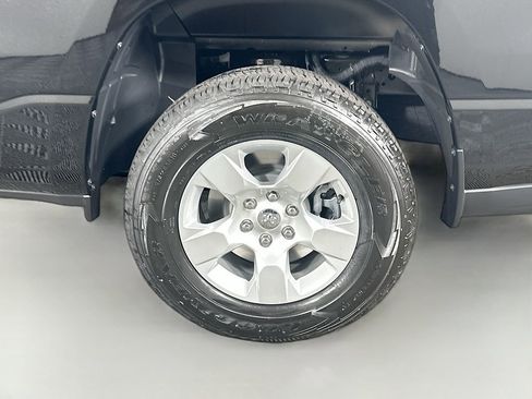 New 2025 RAM 1500 Big Horn AWD/4WD image 17