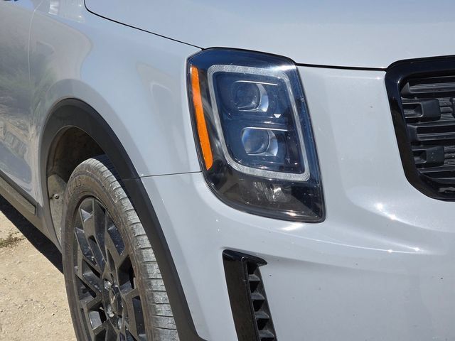 Certified 2022 Kia Telluride EX w/ EX Premium Package AWD/4WD image 4