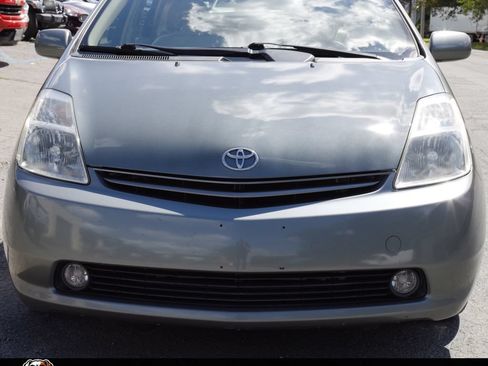 Used 2005 Toyota Prius FWD image 2