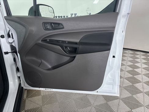 Used 2022 Ford Transit Connect XL image 19