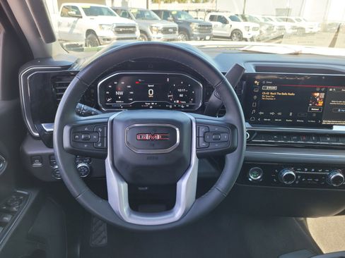 Used 2024 GMC Sierra 1500 SLT AWD/4WD image 16