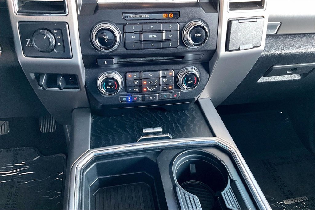 Used 2018 Ford F250 Platinum w/ Platinum Ultimate Package AWD/4WD image 11