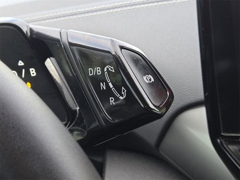 Used 2023 Volkswagen ID.4 Pro S image 23