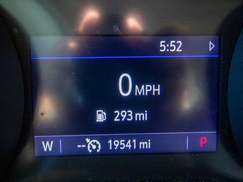 Used 2021 Buick Encore GX Essence image 22