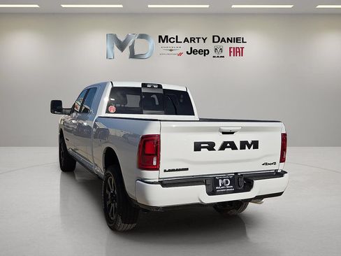 New 2026 RAM 2500 Laramie AWD/4WD image 4