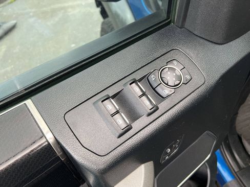 Used 2018 Ford F150 Raptor w/ Equipment Group 802A Luxury AWD/4WD image 17