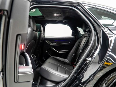 Used 2024 Jaguar XF R-Dynamic SE image 39