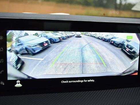 New 2025 Nissan Kicks SR image 15