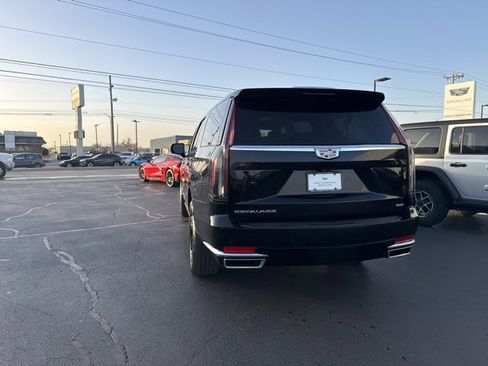 Certified 2021 Cadillac Escalade ESV Premium Luxury Platinum image 17