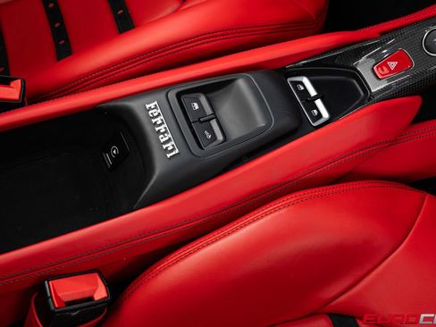 Used 2021 Ferrari F8 Tributo RWD image 43