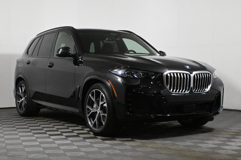 Used 2026 BMW X5 xDrive50e w/ M Sport Package AWD/4WD image 9