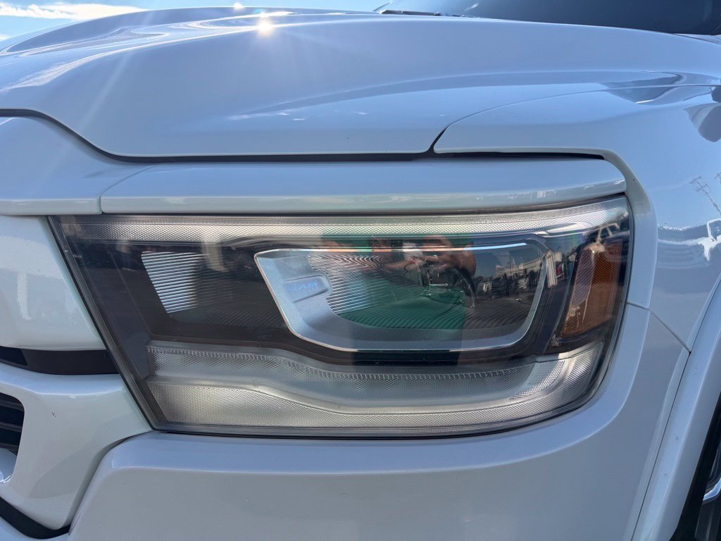 Used 2019 RAM 1500 Laramie w/ Sport Appearance Package AWD/4WD image 11