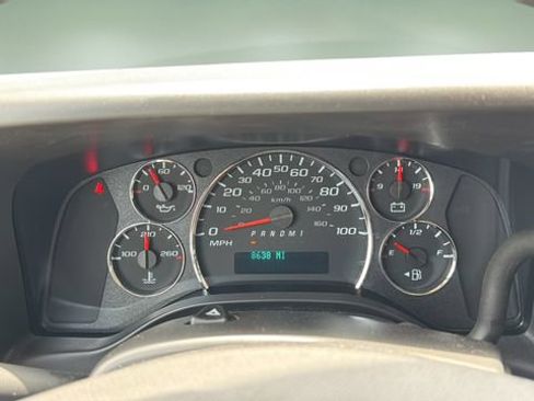 Used 2025 Chevrolet Express 2500 w/ Driver Convenience Package RWD image 16