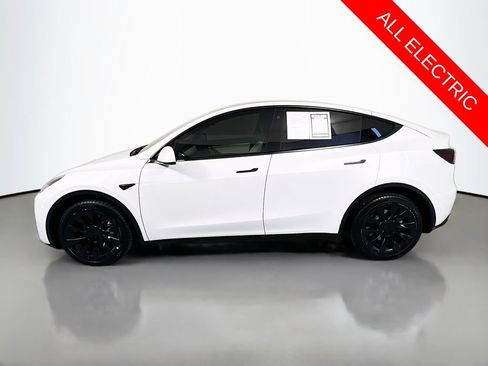 Used 2022 Tesla Model Y Long Range AWD/4WD image 4