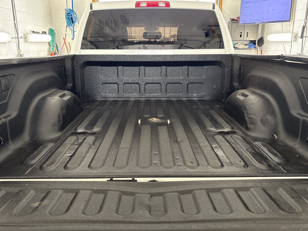 Used 2022 RAM 2500 Big Horn w/ Level 1 Equipment Group AWD/4WD image 17