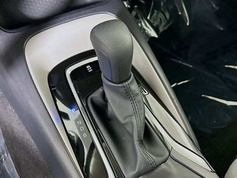 Used 2025 Toyota Corolla LE image 20