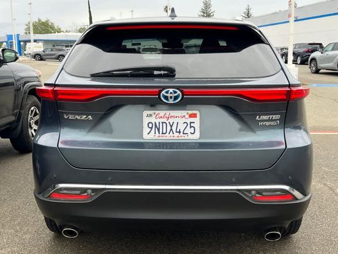 Used 2022 Toyota Venza Limited AWD/4WD image 5