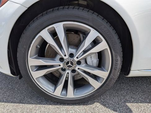 Used 2018 Mercedes-Benz C 350e Sedan image 25