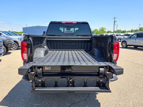 New 2026 GMC Sierra 3500 SLE w/ SLE Value Package AWD/4WD image 5