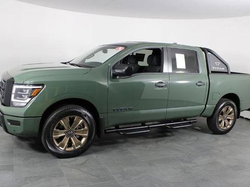 Certified 2024 Nissan Titan SV w/ SV Bronze Edition Package image 12