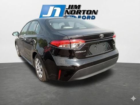 Used 2023 Toyota Corolla LE FWD image 7