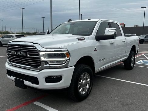 Used 2024 RAM 2500 Laramie AWD/4WD image 5