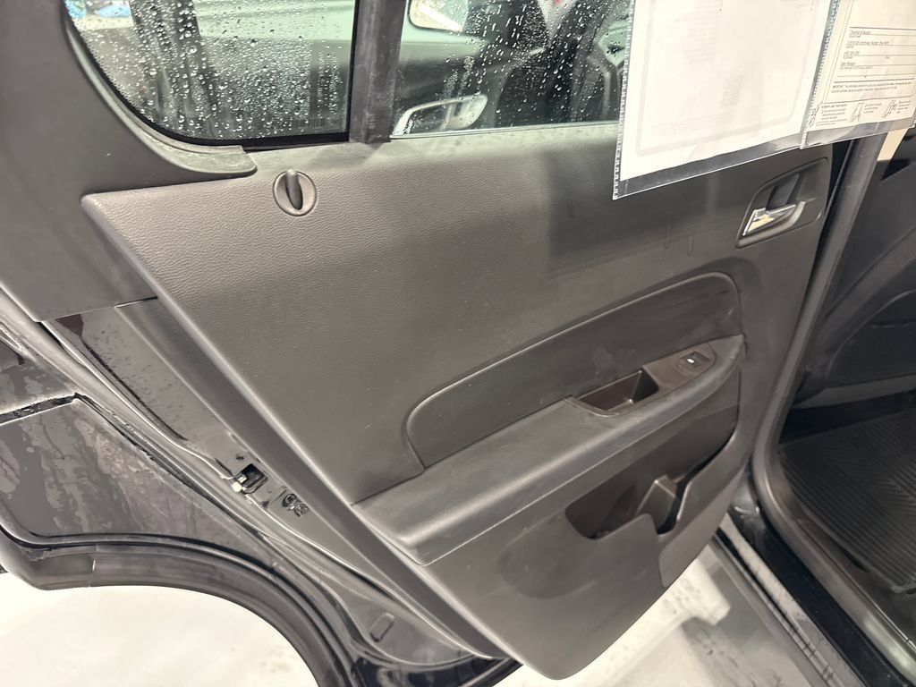 Used 2016 Chevrolet Equinox LS FWD image 39